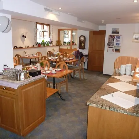 Elli Davos
