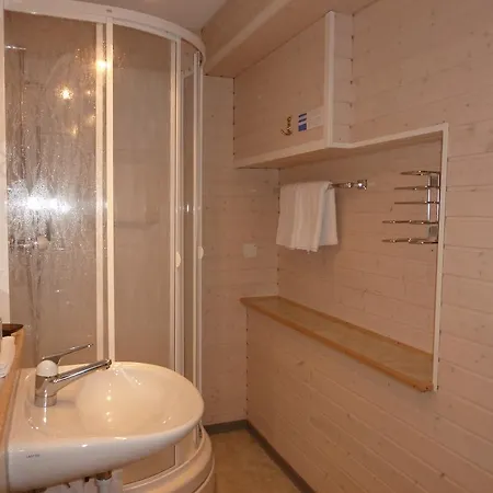 Hotel Elli 2*