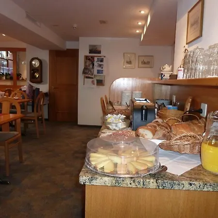 Hotel Elli 2*