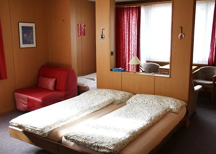 Elli ダヴォス・プラッツ